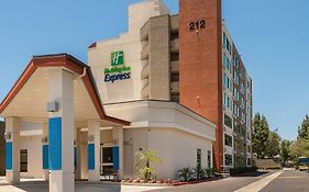 Holiday Inn Express Fullerton-Anaheim By Ihg