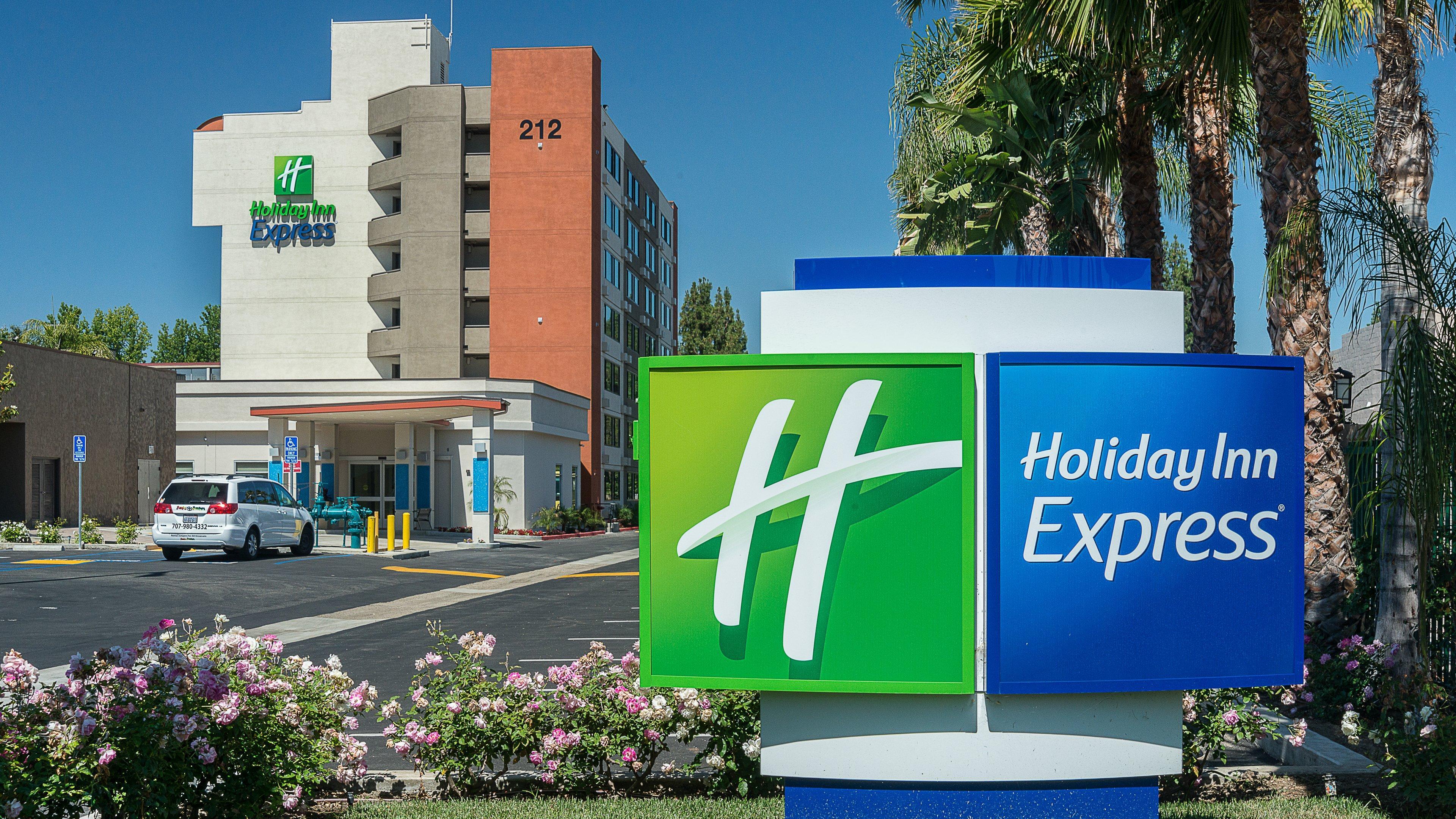 Holiday Inn Express Fullerton-Anaheim By Ihg Extérieur photo
