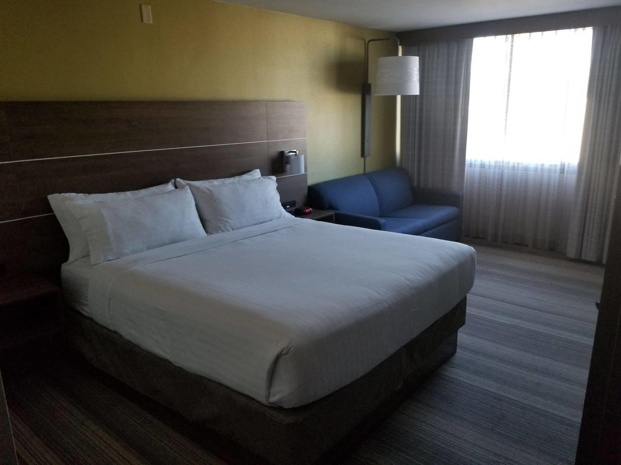 Holiday Inn Express Fullerton-Anaheim By Ihg Extérieur photo