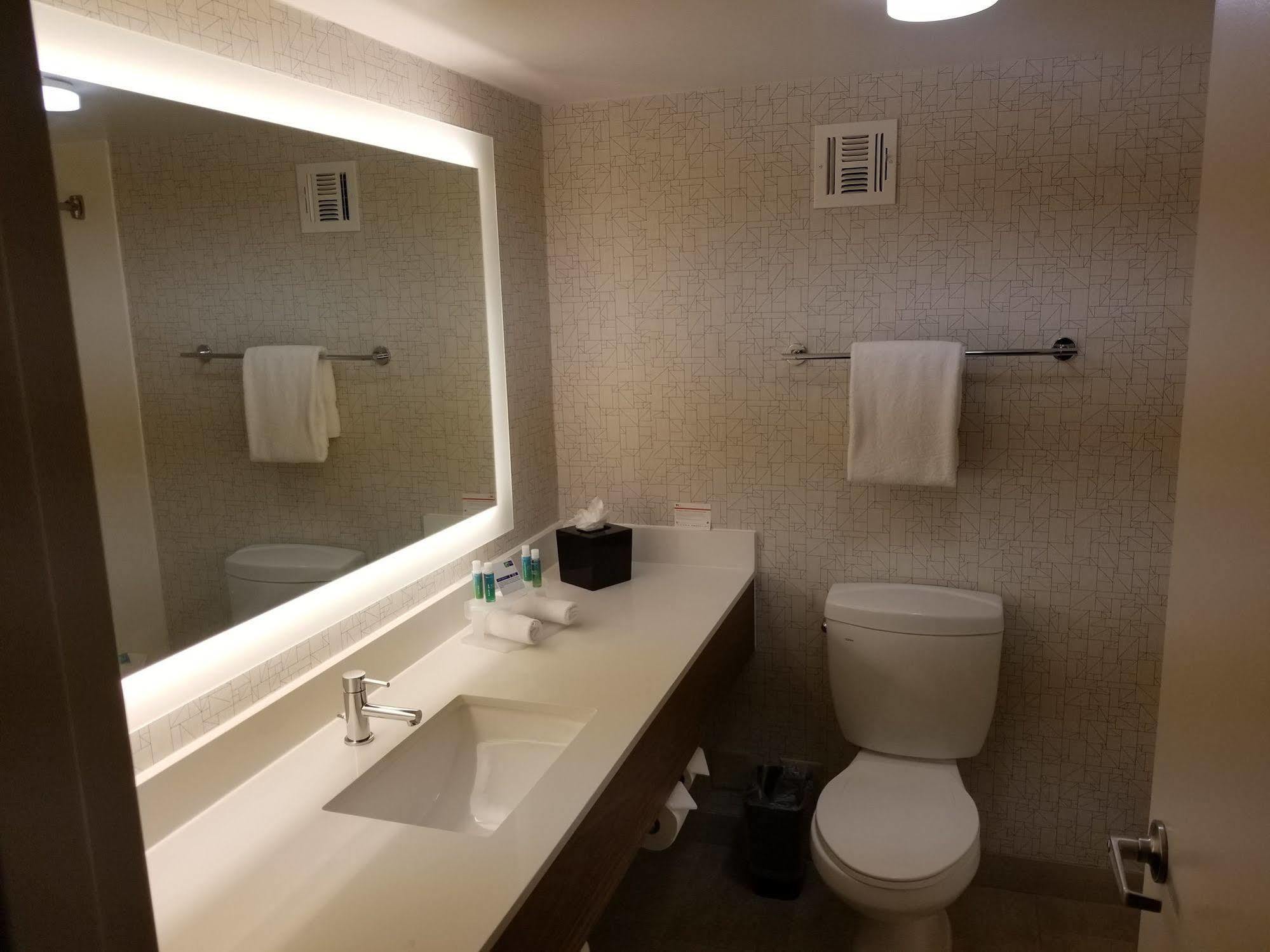 Holiday Inn Express Fullerton-Anaheim By Ihg Extérieur photo